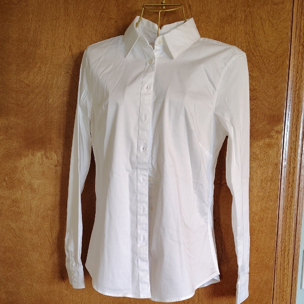 Banana Republic Tailored Classic White Button-Up Shirt